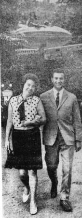 Дорожко Александр капитан  СРТР 9139  с женой Инной Вольдемаровной в Летнем парке  Талинского матросского клуба   14 июля 1971