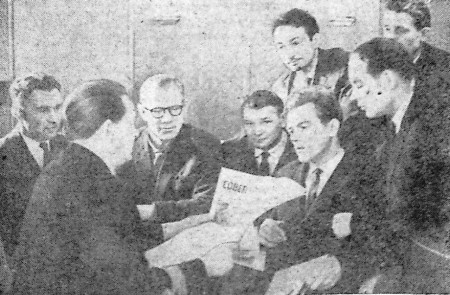 Южаков Н. 1-й помощник  ПР Альбатрос зачитывает газету рыбакам о 23 съезде КПСС  - 04 05 1966