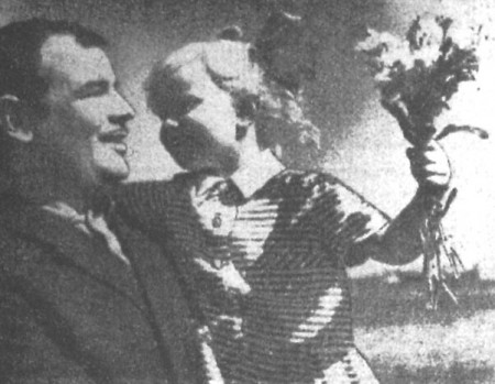 Батраков Борис с дочкой Леной,   стармех СРТ 4452 01  июль 1970
