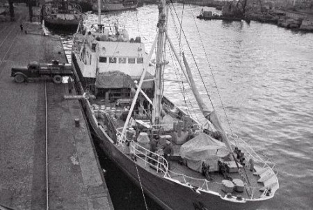 Рыболовный траулер Сауга в порту -  12 1959
