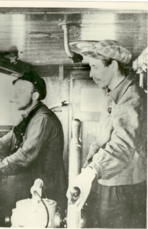 Смуул Юхан в Атлантике у руля - СРТ-4244 1955