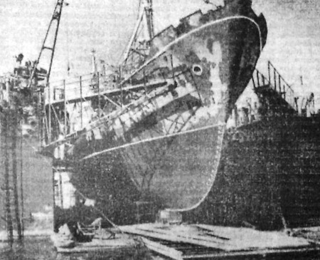 Плавучий  док  164 400 тонн грузоподъемностью   28 мая 1971
