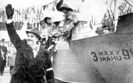 В день Первого мая 1964 года шествие работников ТБОРФ