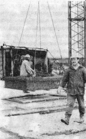 один из будничных дней на стройке Дома межрейсового отдыха рыбаков -  Эстрыбпром 13 09  1990