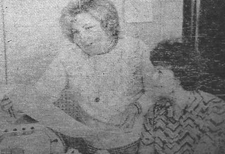 Саки Пильве и Айта Паббо, телеграфистки первого класса за  работой - радиоцентр ЭРПО Океан 23 09 1975