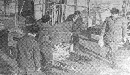 подготовка  автокара  для пакетированной обработки  груза - ТР Ботнический  залив 13 04 1974