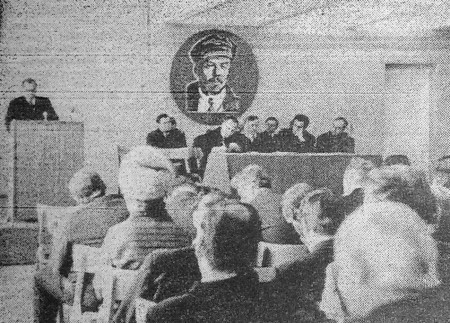 Мирошниченко Н.  главный инженер на  научно-технической конференции -  ЭРПО Океан 28 03 1972