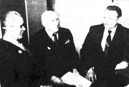 Петрищев В., Н. Бохонько и И. Островский участники освобождения Крыма, ныне  работающие в Эстрыбпроме - 08 05 1984