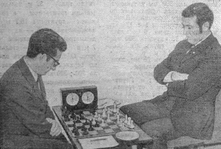 Бутель В. ст. инженер коммерческого отдела  ЭРПО Океана и член команды И. Липпинг  в турнирной партий – 18 12 1973
