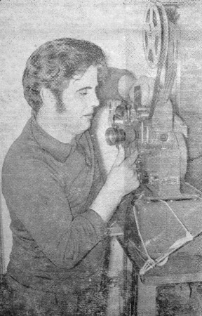 Шведин П. 2-ой   помощник  капитана  выполняет еще и обязанности   киномеханика - БМРТ-474  ОСКАР СЕПРЕ  01 11 1973