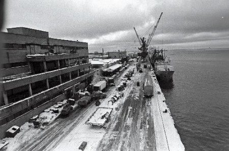 Рыбный порт в Таллине в декабре  1989
