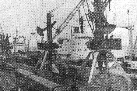 К счастью, порт простаивает не всегда... – ТМРП, Эстрыбпром 16 07  1988
