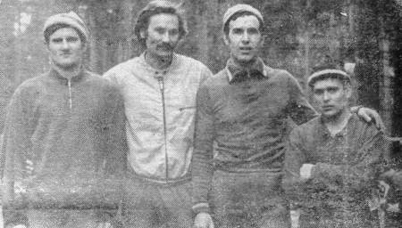 Индриксон Виктор (второй слева) с группой спортсменов Океана после кросса — 14 08 1976