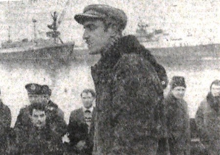 Соколов Виктор  Алексеевич капитан выступает  на борту судна - СРТ-9027  март 1968