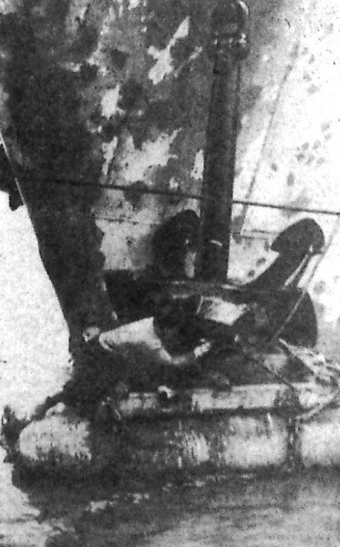 Перед окраской судна. Зачистка с плотика – ТБОРФ 22 03 1968