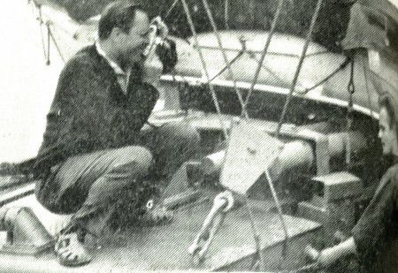 Сепп  Лембит  Хиндрик  помощник  капитана  буксира   фотографирует  боцмана  Аали  Флорена - 18 09 1965 год