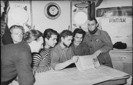 экипаж  СРТ-4452  - 1957  год