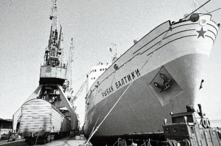 ПБ Рыбак Балтики в Рыбном порту  1974