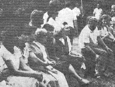 Зрители собрались было поболеть ...  – День рыбака, Эстрыбпром 12  07 1988