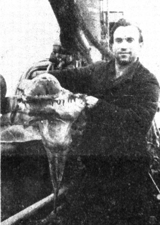Зубанов     Анатолий капитан  СРТ-4259 - март  1963  год