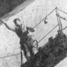Семенов П. матрос, подкрашивает  футмарку на кормовом надзоре – БМРТ  Антон Таммсааре 26 03 1966