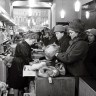 открытие  фирменного  магазина  фабрики  Линда - 28.11.1964 - года на  Ратушной  площади