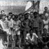 Фото на память о дружбе  между советскими и ангольскими моряками - БМРТ-457 КААРЕЛ ЛИЙМАНД 06 01 1983