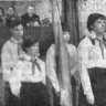 на  Женском  празднике  дети  из  подшефного  детдома № 3 -10 03 1965