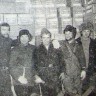 Фомин Геннадий  рыбмастер (слева) со своей бригадой РТМ 7504 Пейпси - 11 июня 1974 года