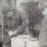 старший помощник капитана В. Аллик и второй электромеханик В. Путинцев ПР БУРЕВЕСТНИК 20 мая 1976