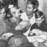 Красильников Геннадий помрыбмастера и его жена Лариса Григорьевна с Донбасса, дочь Наташа и сын Вадик – ПР Альбатрос 24 12 1966