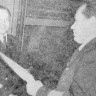 Мирошниченко П.  1-ый   замгенерального   директора   объединения  и   Дергунов Ю. капитан-директор   - Эсрыбпром 26 05 1977