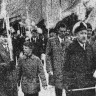 Первомайская демонстрация – идут работники ТБТФ  – 07 05 1969
